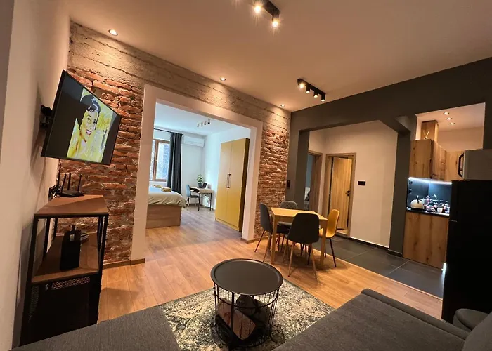 Home 12
